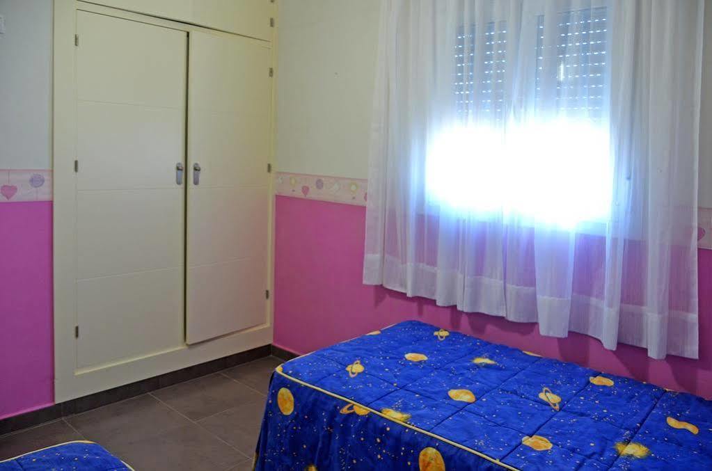 Vivienda Rural Atlantico Sur & Familias Guest House โกนิล เด ลาฟรอนเตรา ภายนอก รูปภาพ