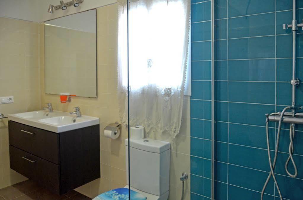 Vivienda Rural Atlantico Sur & Familias Guest House โกนิล เด ลาฟรอนเตรา ภายนอก รูปภาพ
